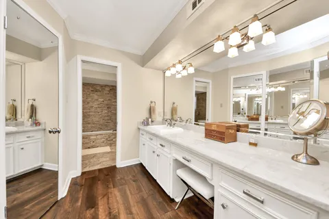 $599,000 | 31 Bendwood Drive, Sugar Land, TX 77478