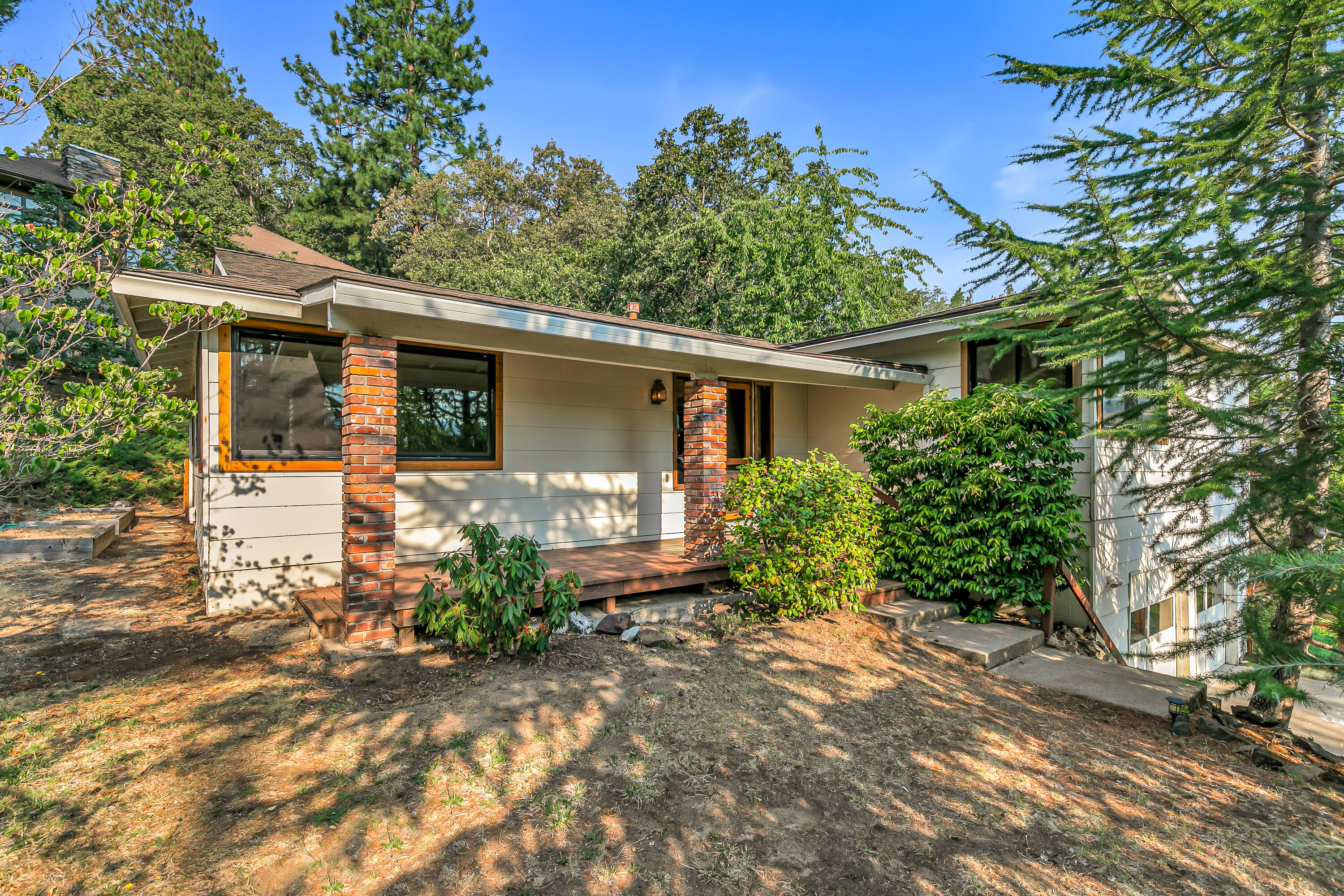 1015 Oneida Circle Ashland, OR 97520 - Photo 30 of 31 1015 Oneida Circle, Ashland, OR 97520
