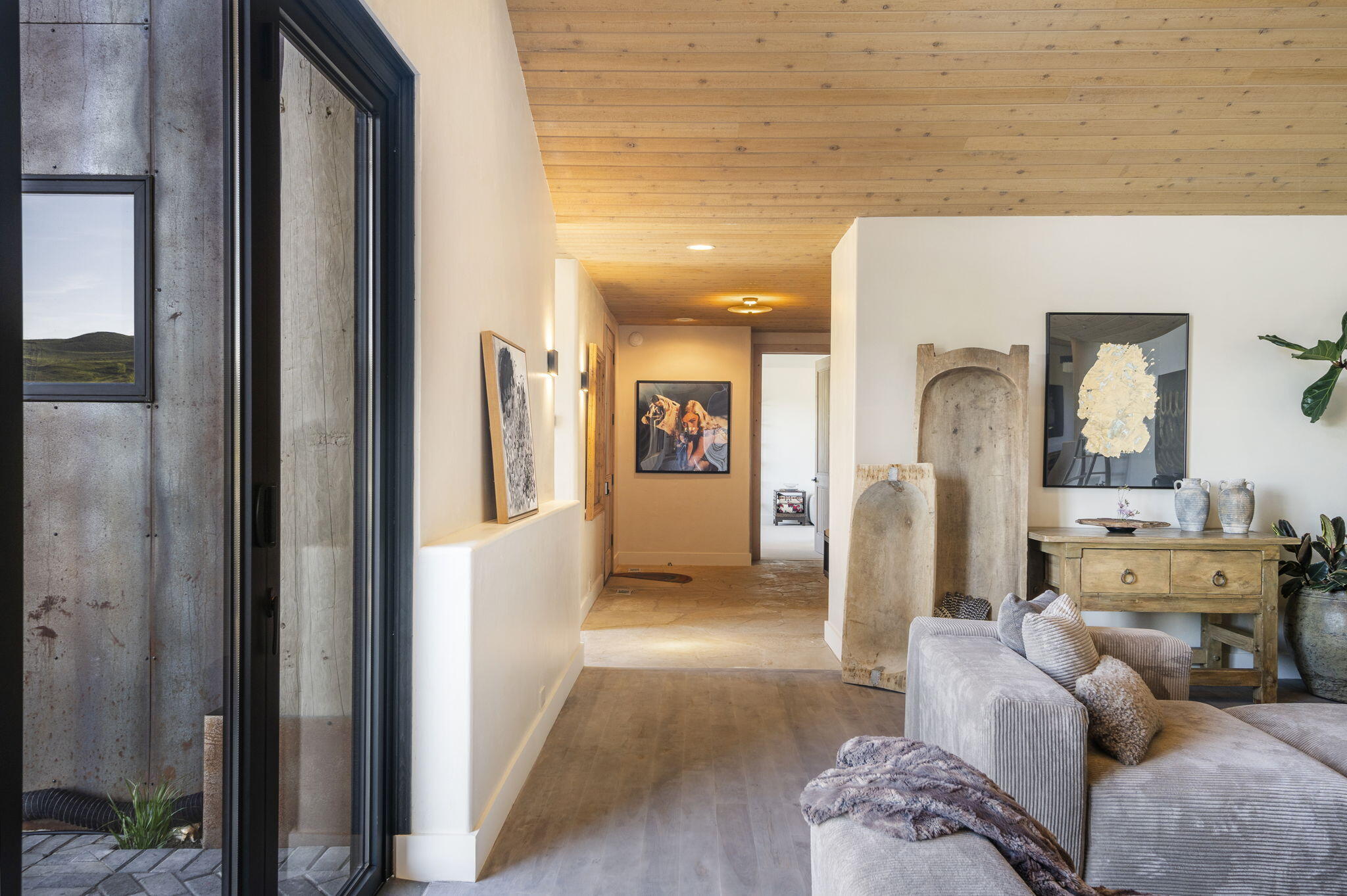 316 Juniper Road Sun Valley, ID 83353 - Photo 12 of 43 Hallway - Downstairs