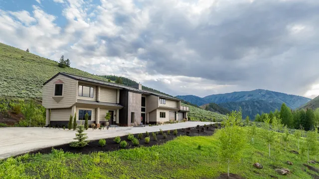 $5,700,000 | 316 Juniper Road, Sun Valley, ID 83353