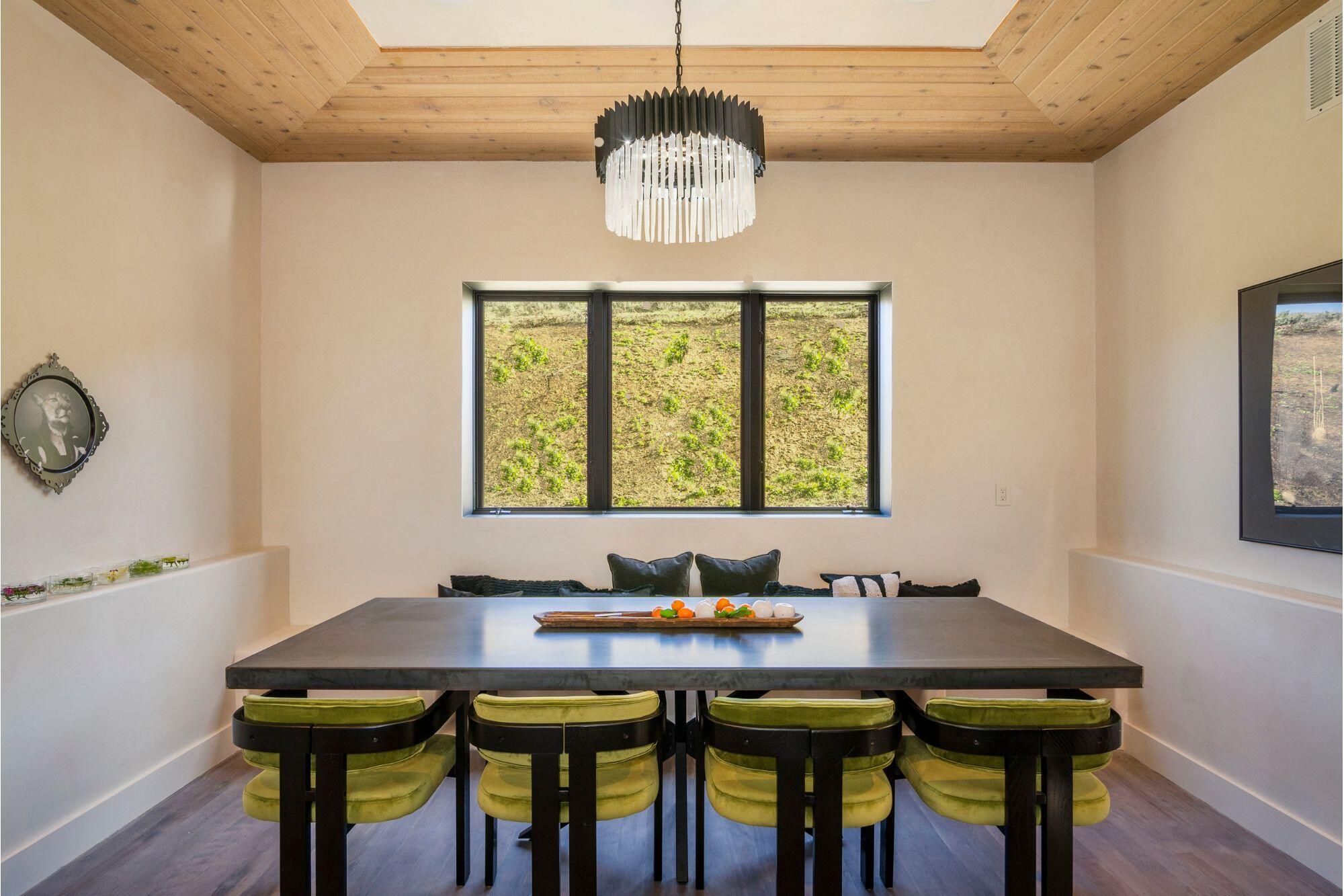 316 Juniper Road Sun Valley, ID 83353 - Photo 9 of 43 Dining Area