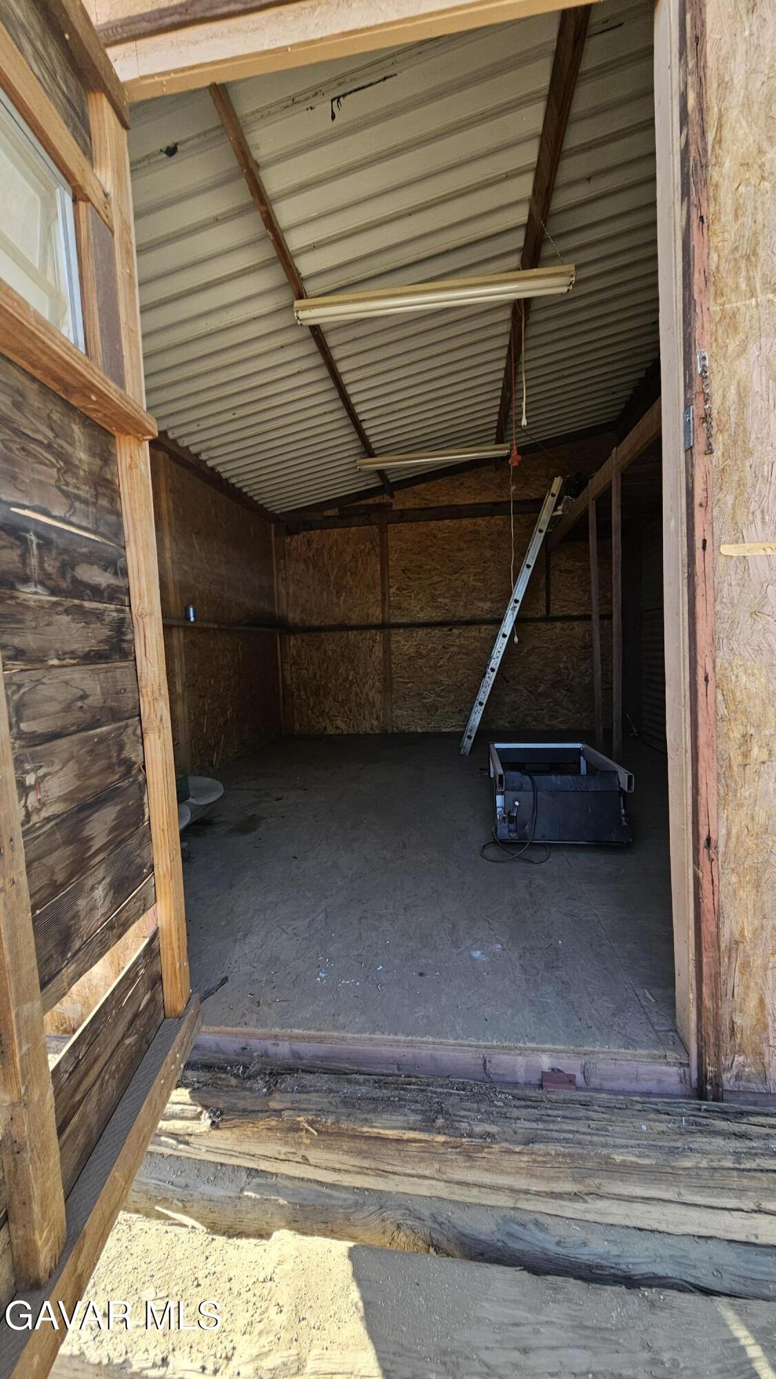 40985 174th Street East Lancaster, CA 93535 - Photo 2 of 33 Storage Shed 2