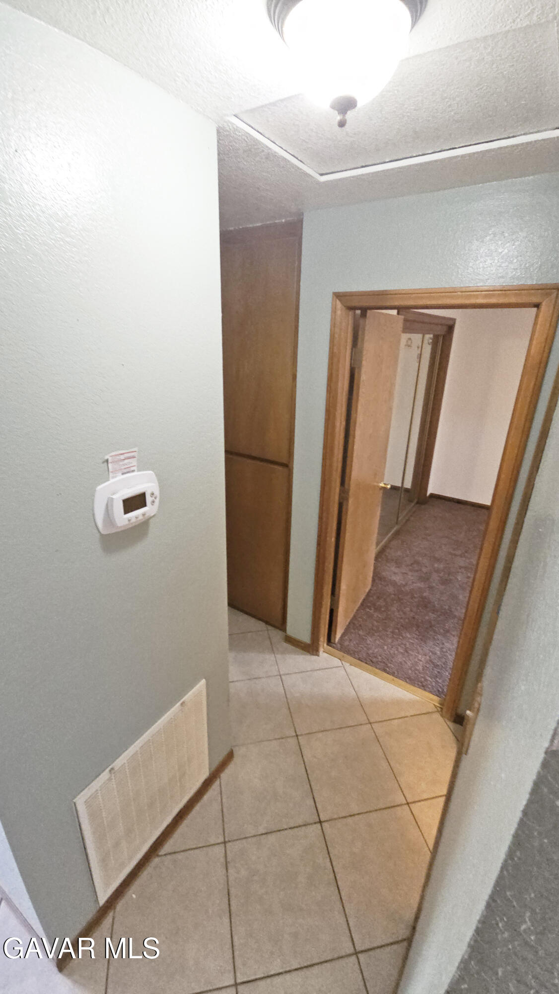 40985 174th Street East Lancaster, CA 93535 - Photo 21 of 33 Hallway 1