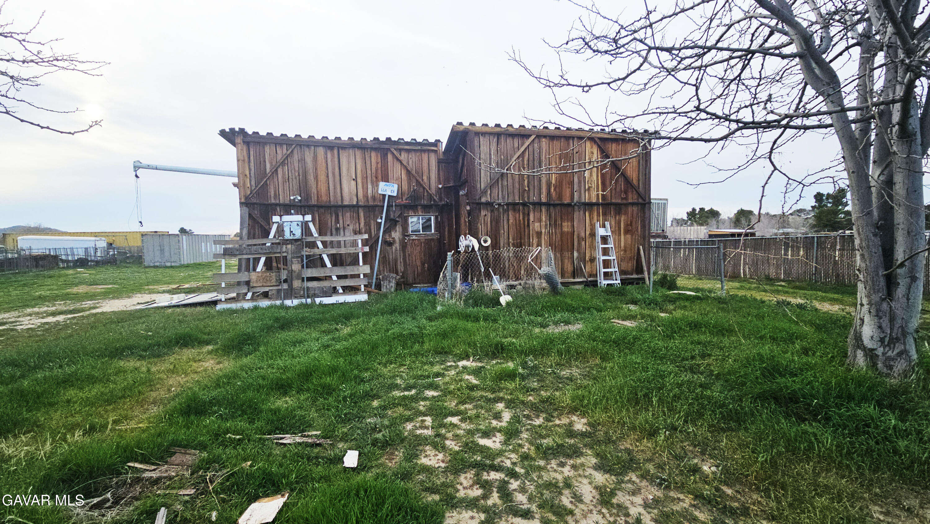 40985 174th Street East Lancaster, CA 93535 - Photo 4 of 33 a view of a child park