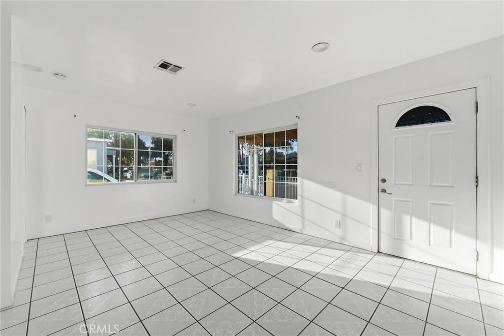6824 Marcelle Street Paramount, CA 90723 - Photo 8 of 46