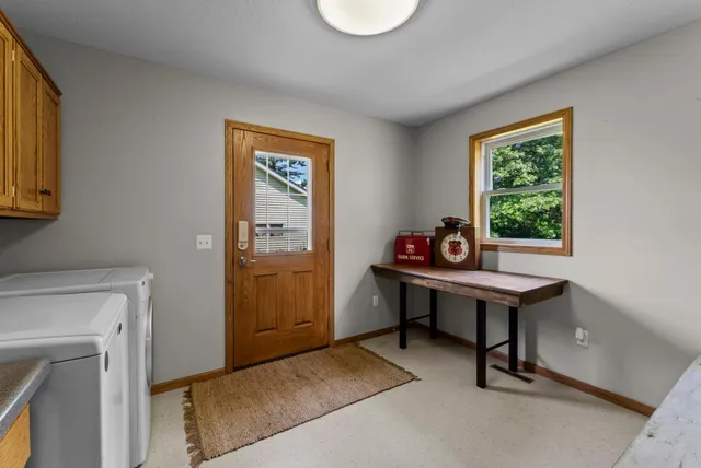 $564,900 | 28840 Highway 169, Zimmerman, MN 55398