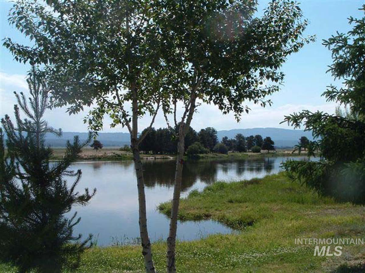 7 H Street Cascade, ID 83611 - Photo 5 of 14 Quick Access to the Payette River