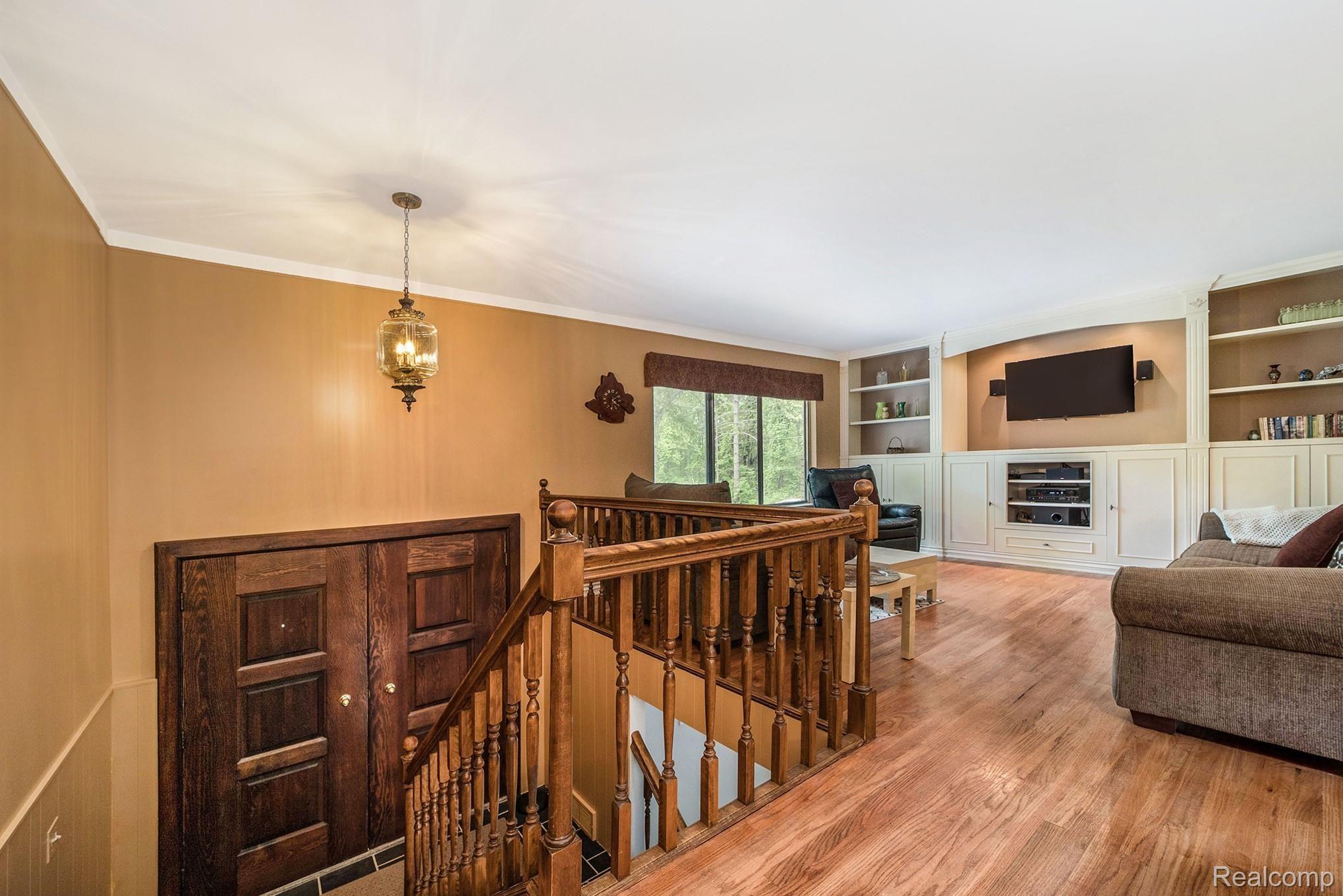 7129 Sashabaw Road Clarkston, MI 48348 - Photo 8 of 34 017A5993.jpg