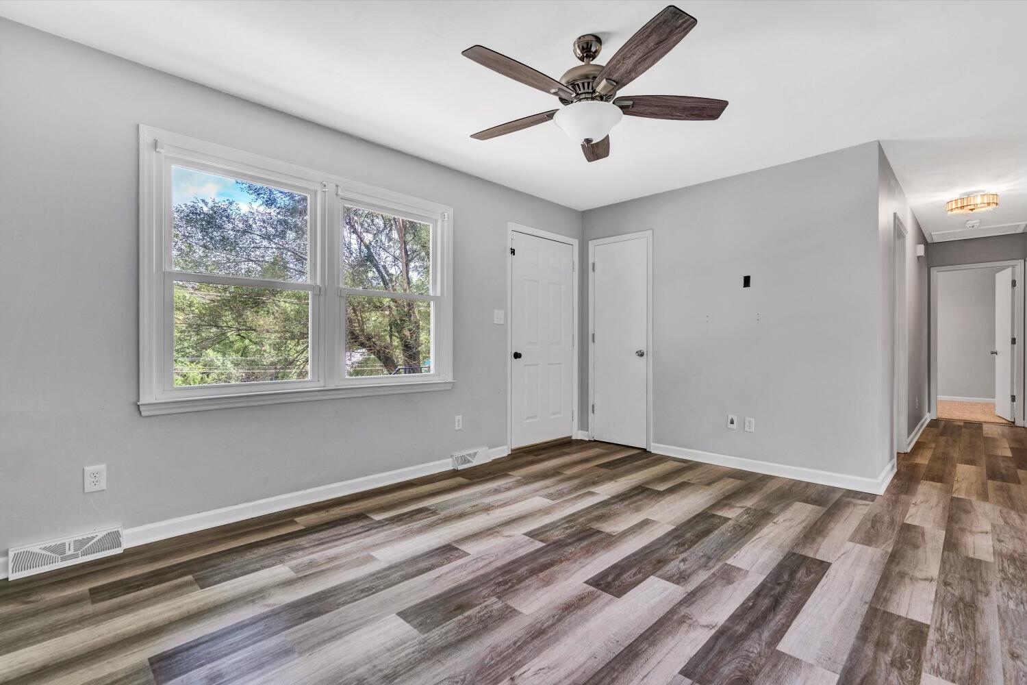 5353 Starkey Road Roanoke, VA 24018 - Photo 5 of 17 02-DSC06407