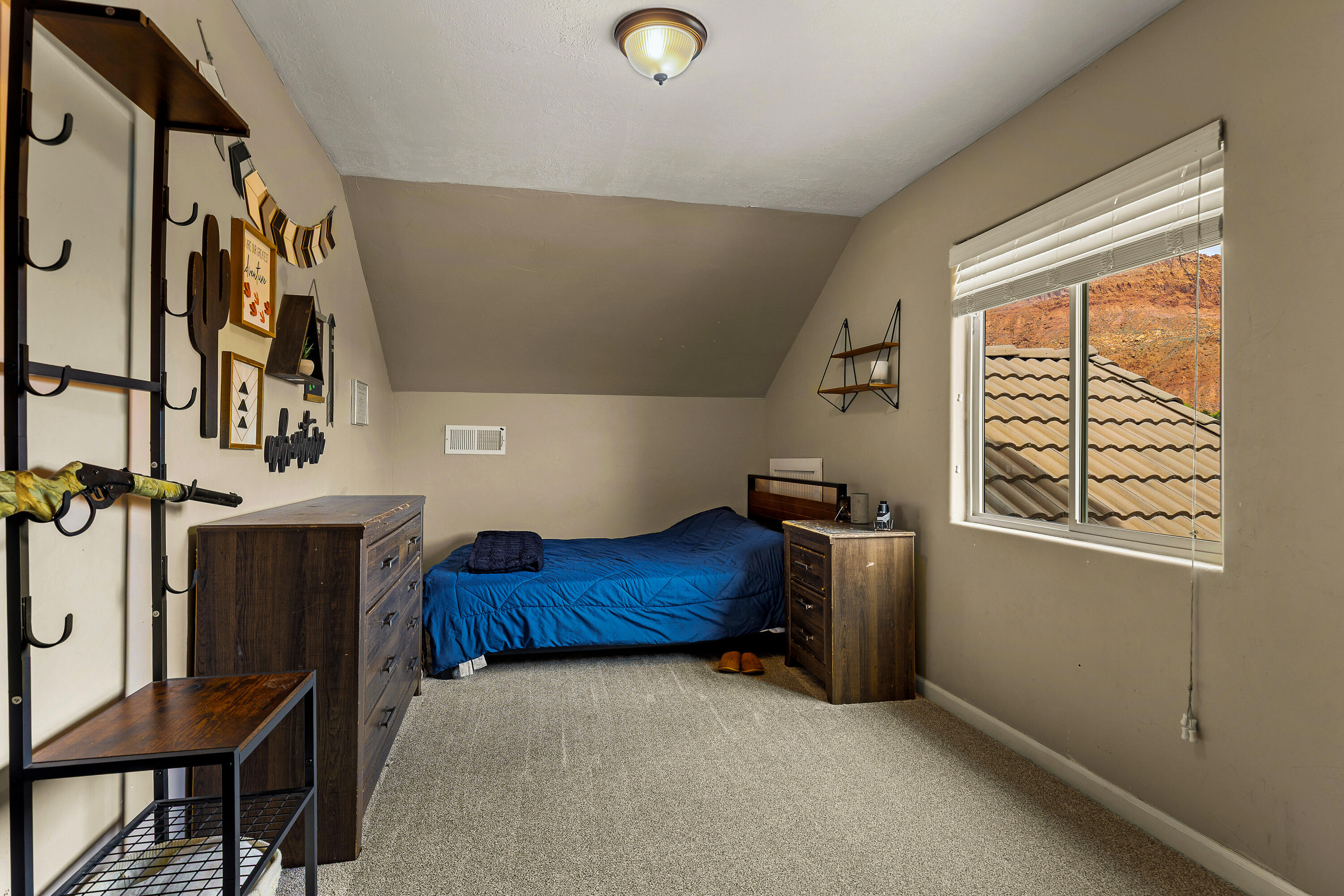 225 Falcon Court Ivins, UT 84738 - Photo 21 of 47 021. 4th Bedroom - 2nd Level