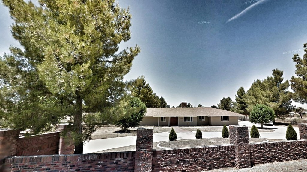 14420 Ricaree Road Apple Valley, CA 92307 - Photo 1 of 1