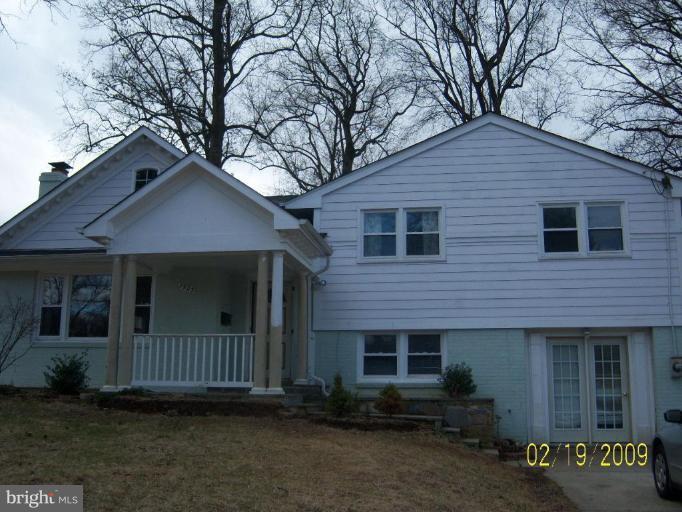 7503 Hogarth Street Springfield, VA 22151 - Photo 1 of 5 Exterior (Main)