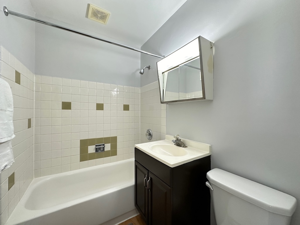 4616 North Beacon Street, Unit 3H Chicago, IL 60640 - Photo 18 of 20