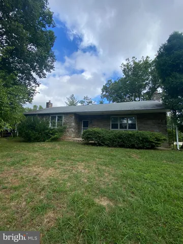 $3,200 | 1002 Windsor Avenue, Dresher, PA 19025