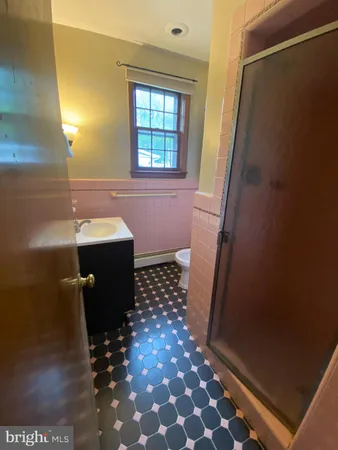 $2,800 | 1002 Windsor Avenue, Dresher, PA 19025