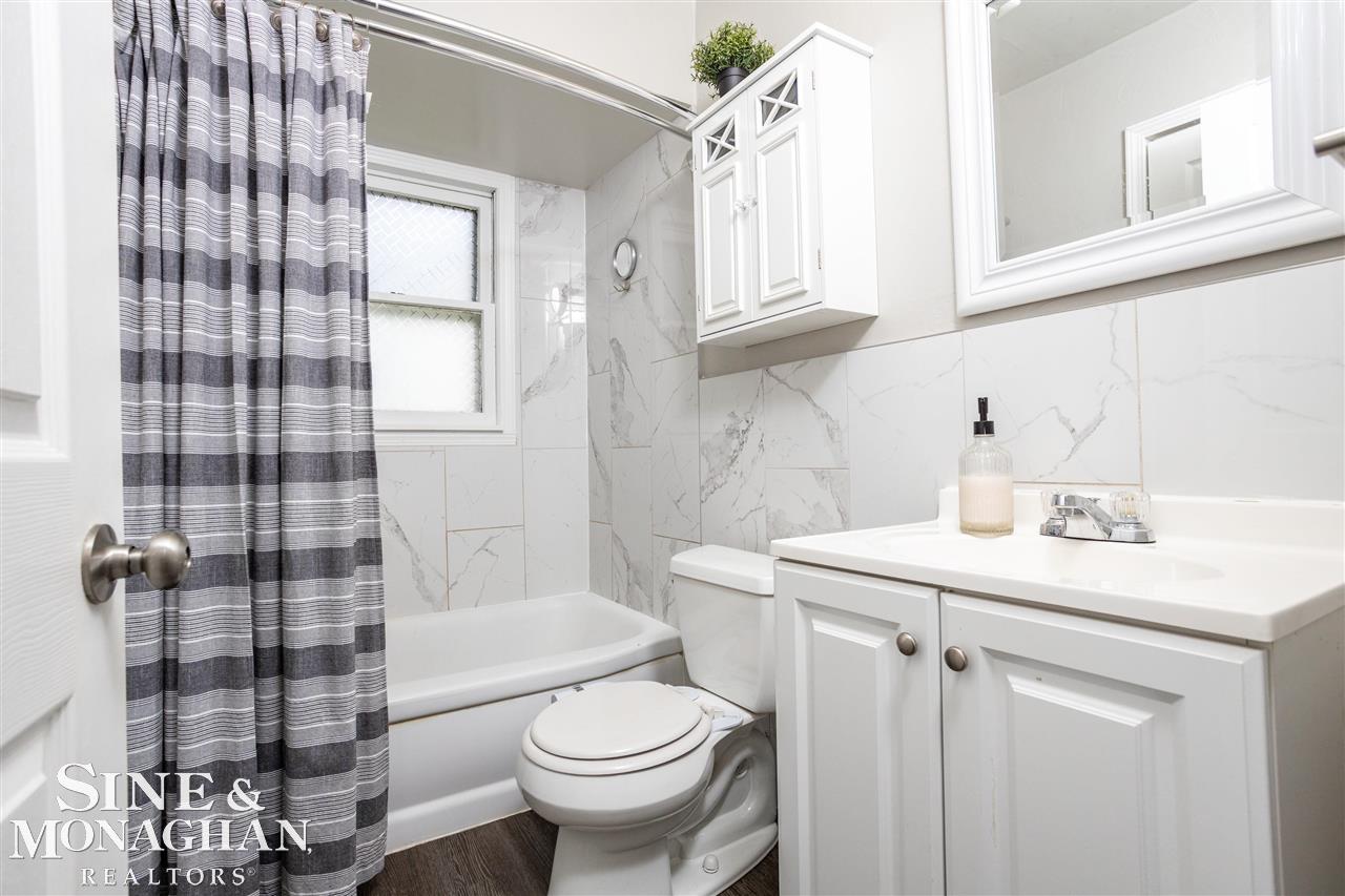 20889 Ridgemont Road Harper Woods, MI 48225 - Photo 10 of 31