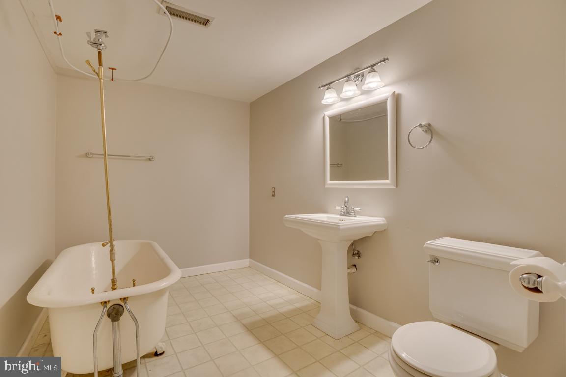 5865 Partlow Road Spotsylvania, VA 22551 - Photo 6 of 44 Gallery Image 6