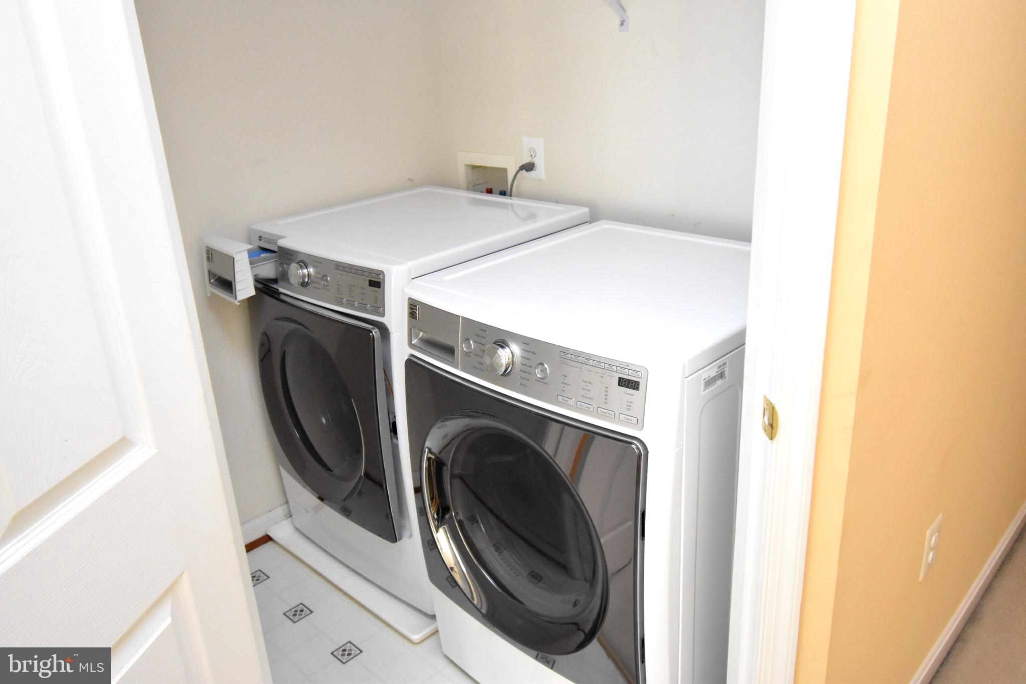 13571 Cedar Run Lane Herndon, VA 20171 - Photo 17 of 33 a utility room with dryer and washer