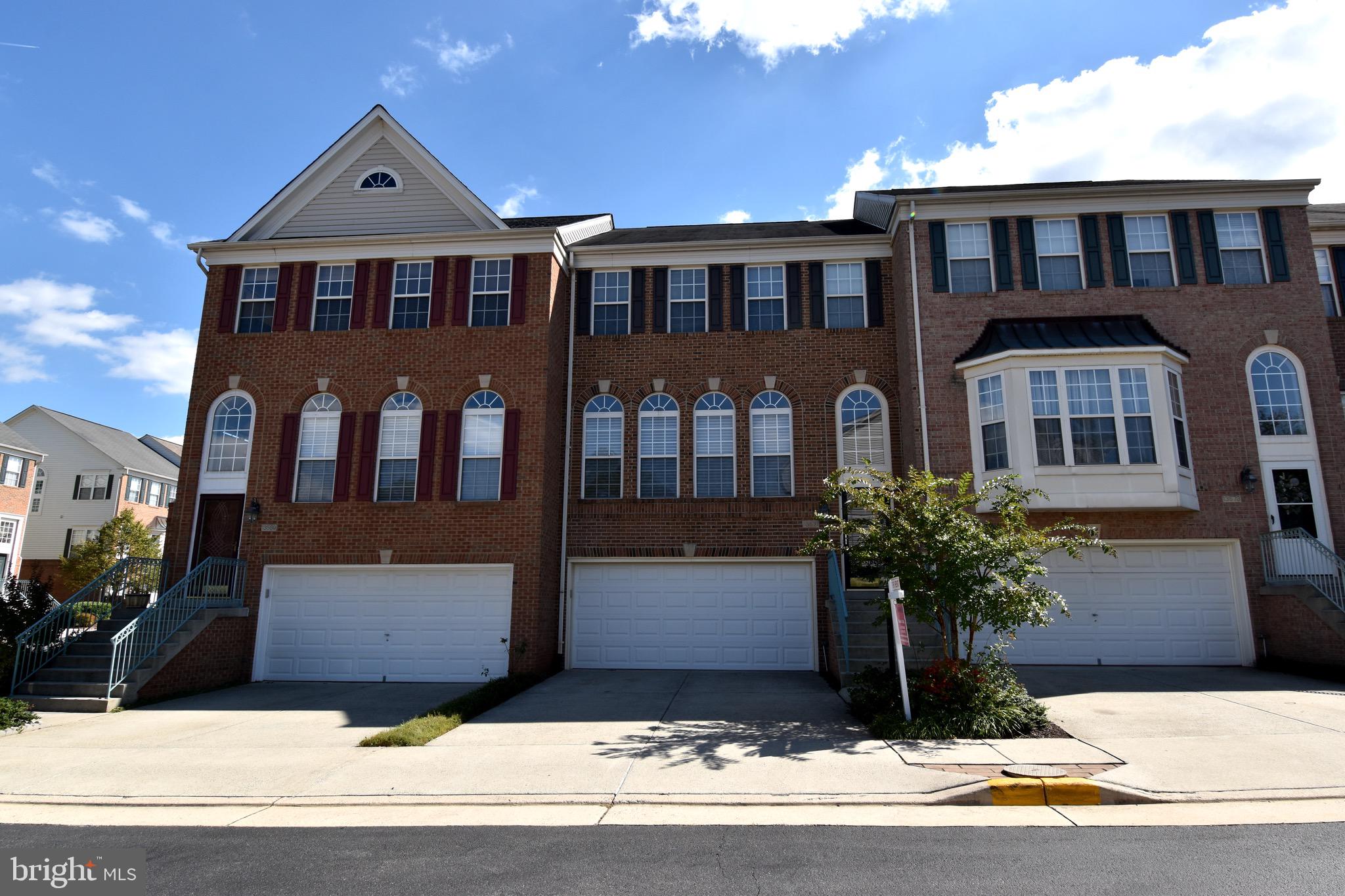 13571 Cedar Run Lane Herndon, VA 20171 - Photo 5 of 33 a front view of a house