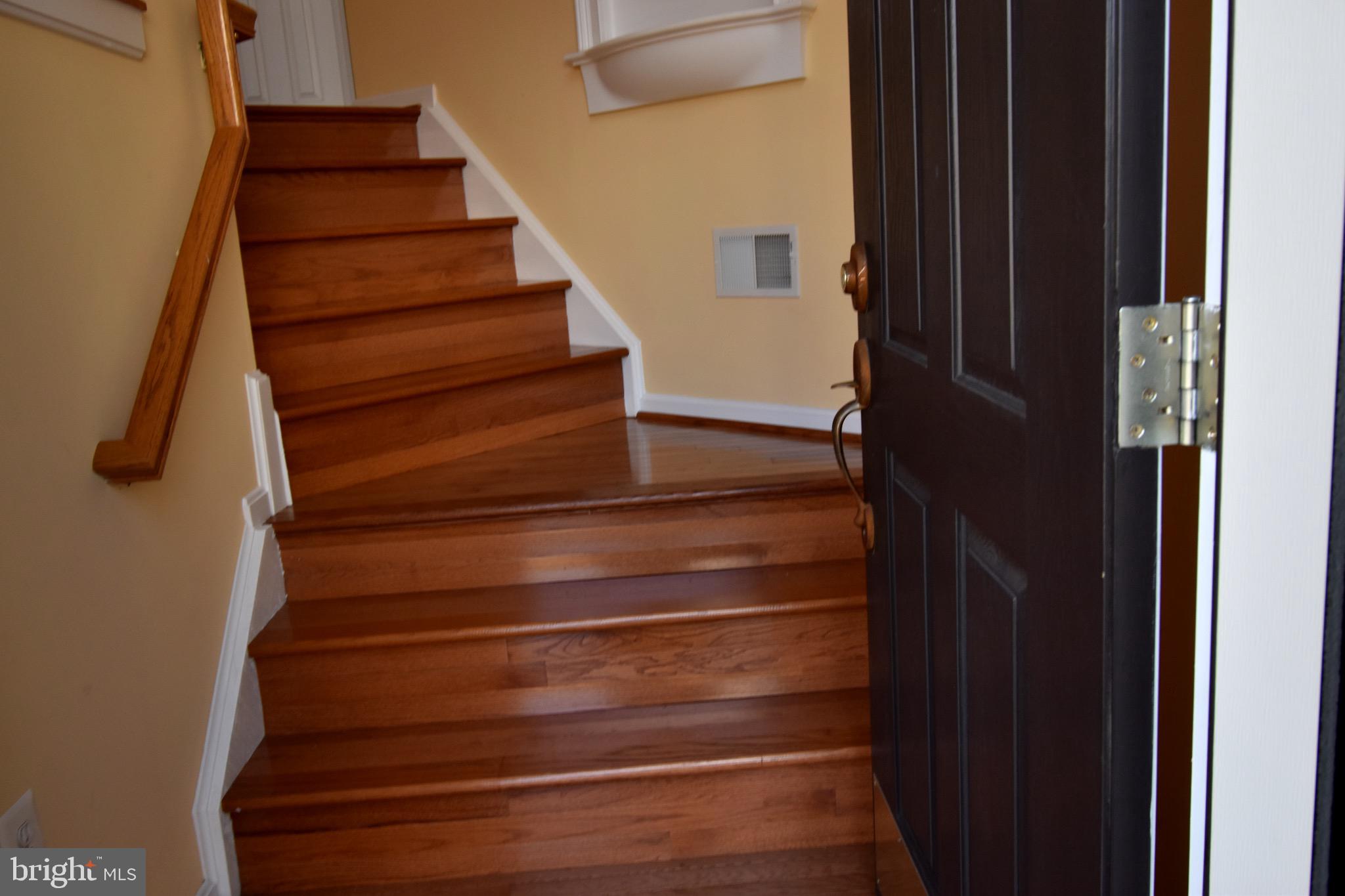 13571 Cedar Run Lane Herndon, VA 20171 - Photo 6 of 33 a view of entryway
