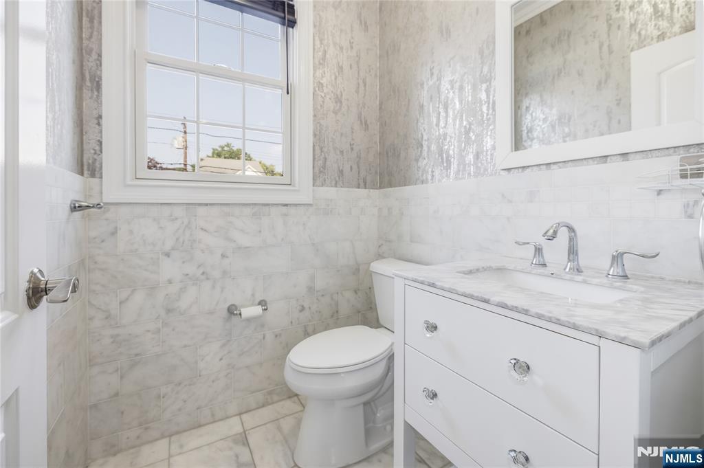 4 Holland Avenue Demarest, NJ 07627 - Photo 11 of 49