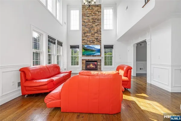 $2,195,000 | 4 Holland Avenue, Demarest, NJ 07627