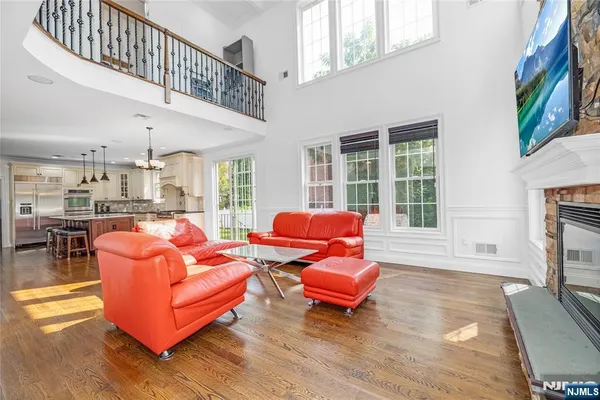 $2,195,000 | 4 Holland Avenue, Demarest, NJ 07627