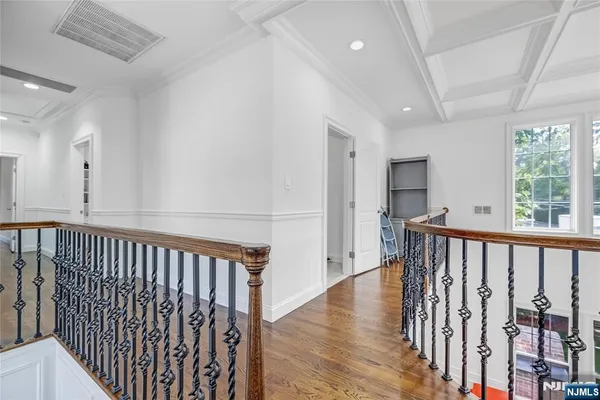 $2,195,000 | 4 Holland Avenue, Demarest, NJ 07627