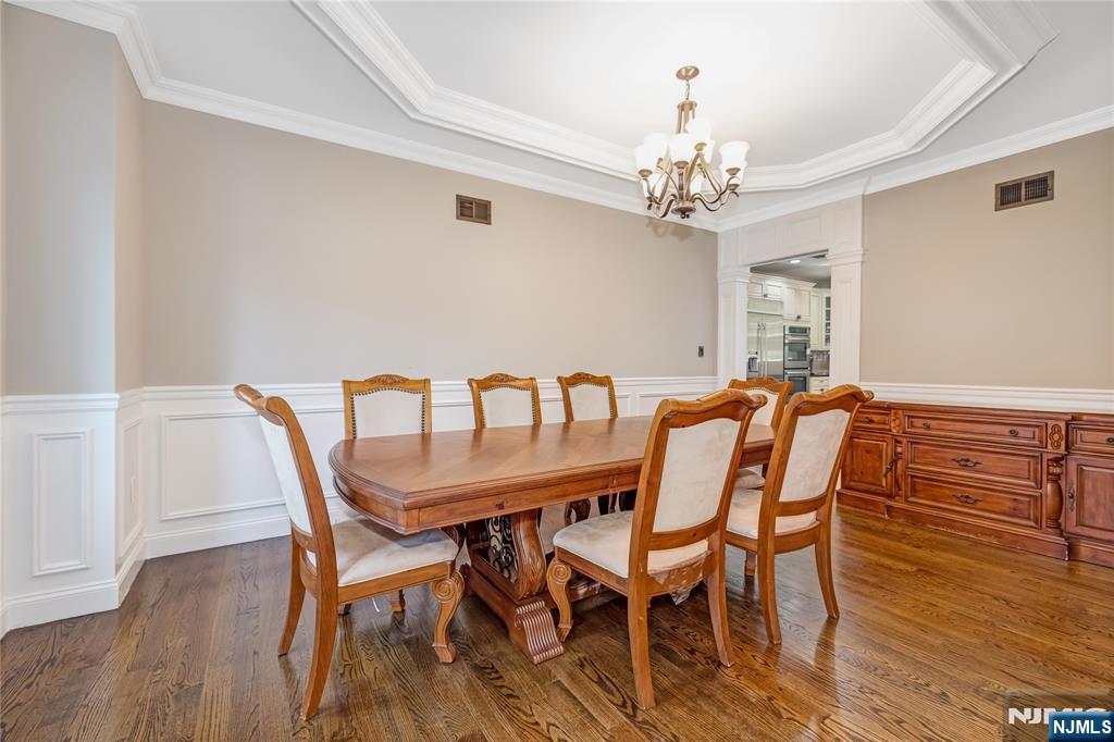 4 Holland Avenue Demarest, NJ 07627 - Photo 5 of 49
