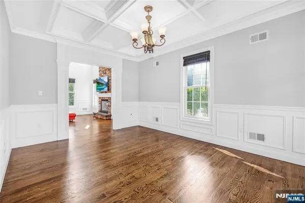 $2,195,000 | 4 Holland Avenue, Demarest, NJ 07627