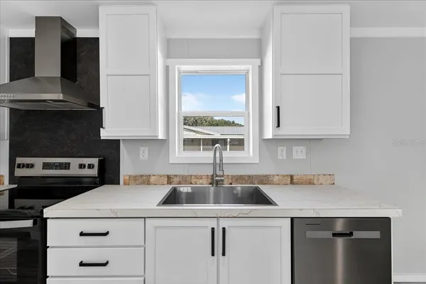 $248,488 | 24116 Armadillo Road, Astor, FL 32102