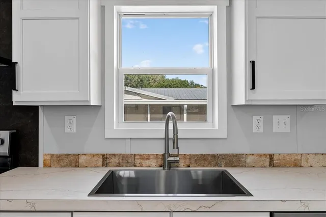 $259,700 | 24116 Armadillo Road, Astor, FL 32102