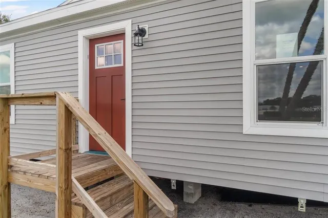 $259,900 | 24116 Armadillo Road, Astor, FL 32102