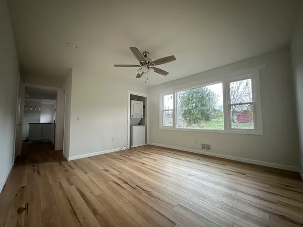 $2,300 | 305 Magnolia Drive, Vestal, NY 13850