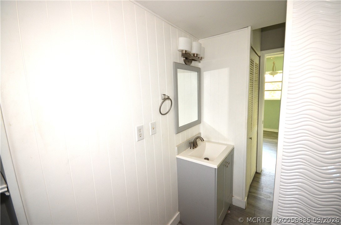 649 Southwest Cleveland Avenue Stuart, FL 34994 - Photo 12 of 21 Gallery Image 12