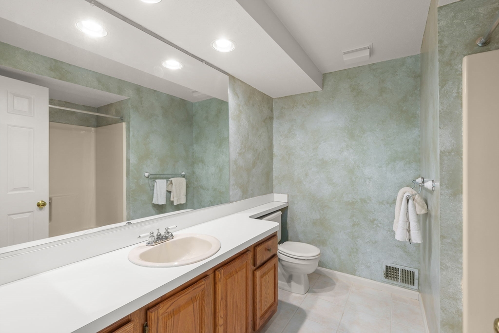 120 Stone Ridge Road, Unit 120 Franklin, MA 02038 - Photo 19 of 42