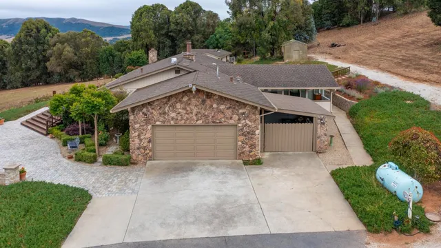 $1,599,999 | 475 Brown Road, San Juan Bautista, CA 95045