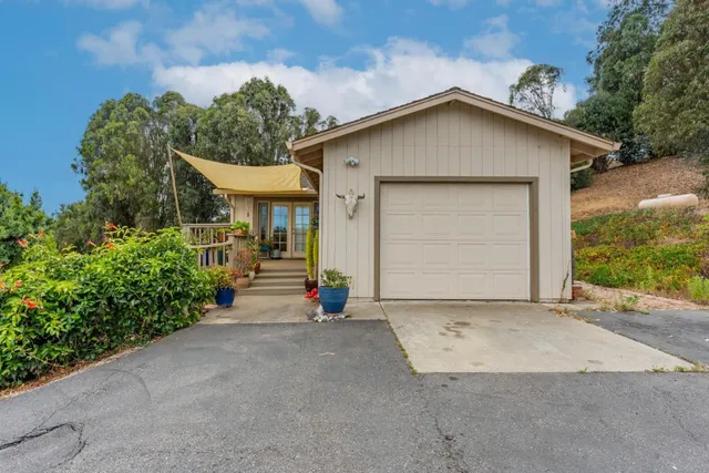 $1,599,999 | 475 Brown Road, San Juan Bautista, CA 95045