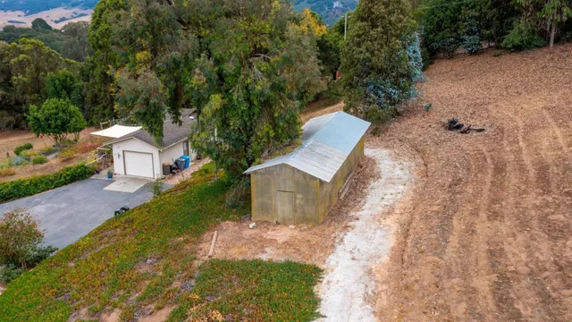 $1,599,999 | 475 Brown Road, San Juan Bautista, CA 95045