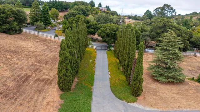 $1,599,999 | 475 Brown Road, San Juan Bautista, CA 95045