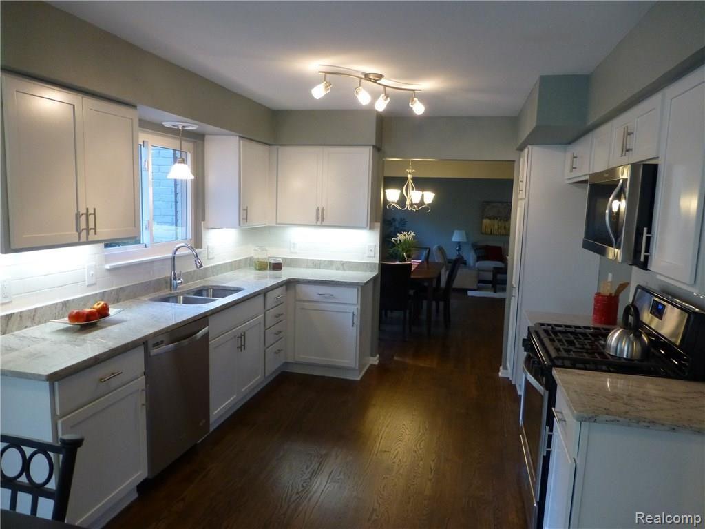 5895 Raven Road Bloomfield Hills, MI 48301 - Photo 13 of 43 P1060692.JPG