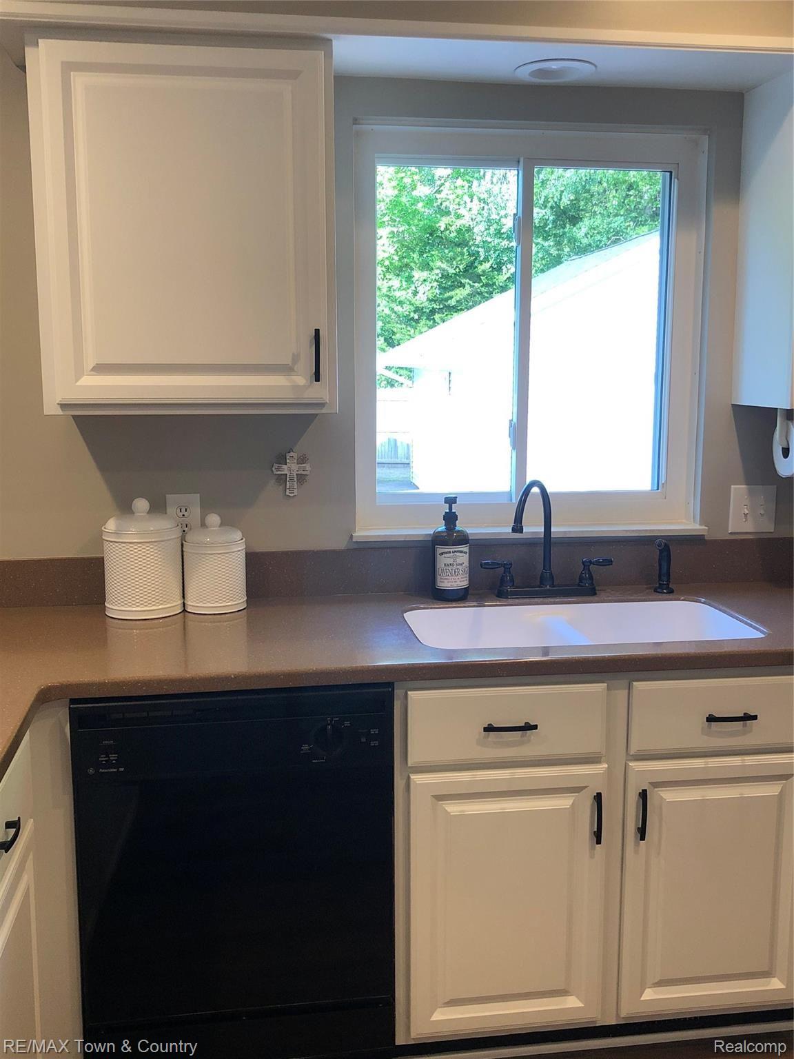 5488 Flushing Road Flushing, MI 48433 - Photo 9 of 38 flushing ki3.jpg
