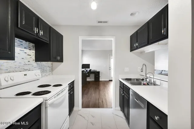 $212,000 | 804 Bryce Court, Unit I, Wilmington, NC 28405