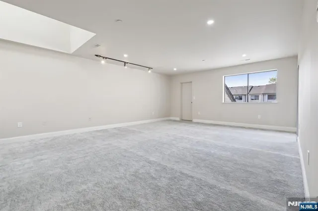 a close view of sink