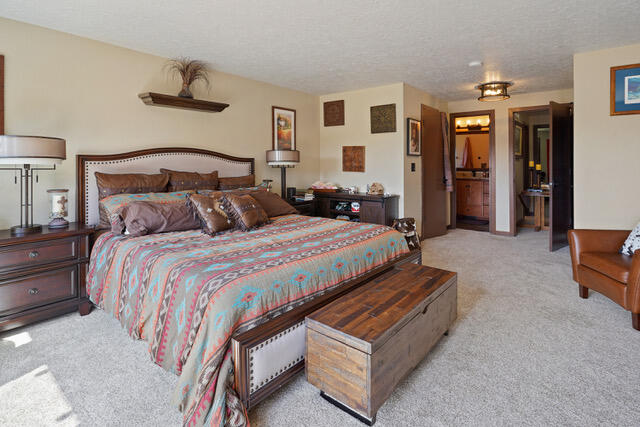64565 McGrath Road Bend, OR 97701 - Photo 11 of 29 11th pic