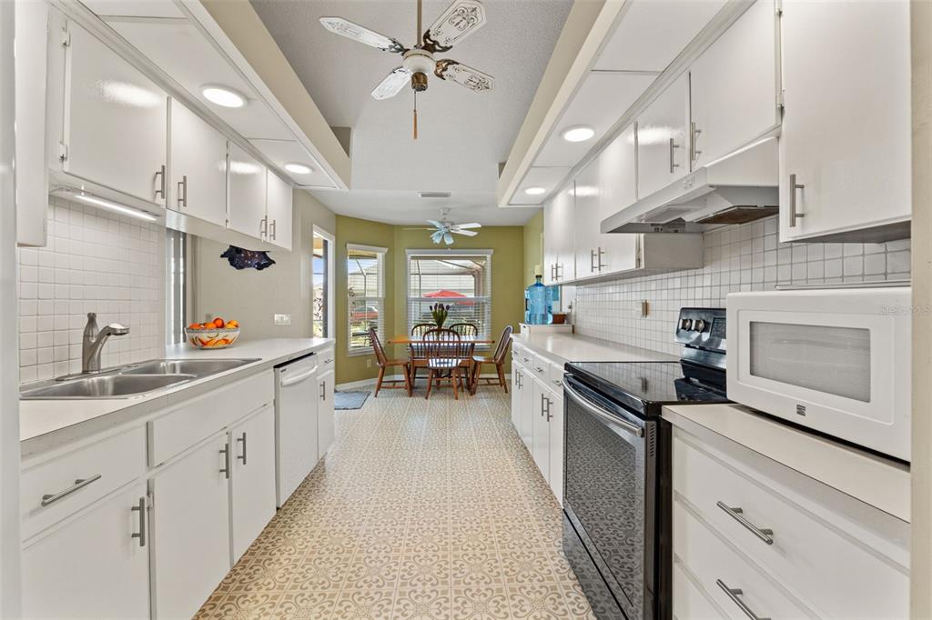 206 Rusk Circle Spring Hill, FL 34606 - Photo 18 of 54