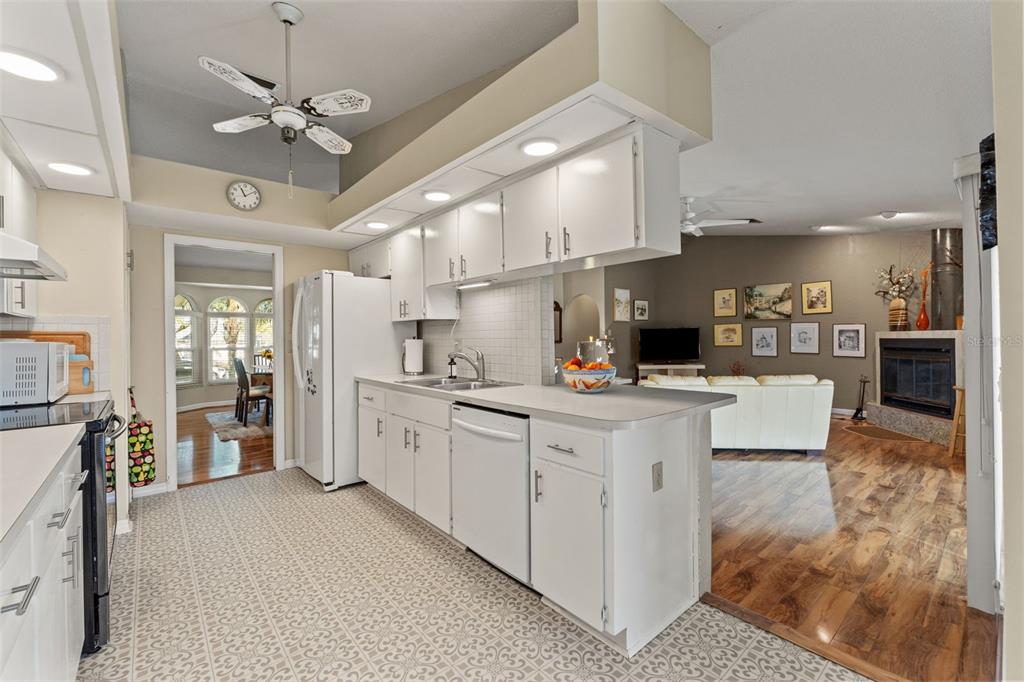 206 Rusk Circle Spring Hill, FL 34606 - Photo 20 of 54