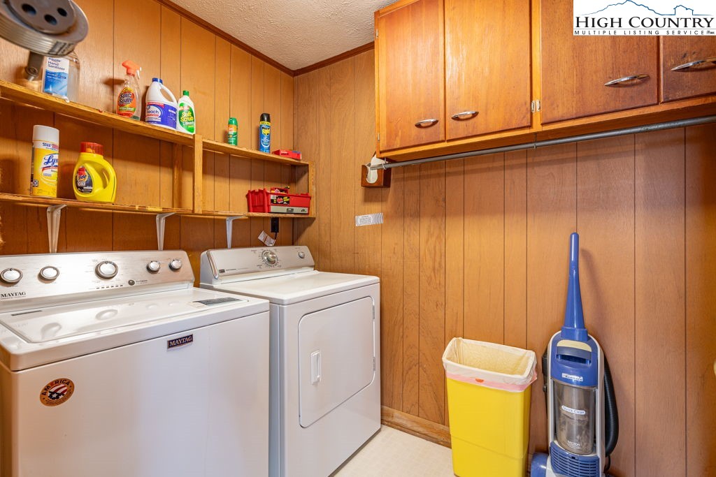268 Farthing Street Boone, NC 28607 - Photo 26 of 30 a utility room with dryer and washer