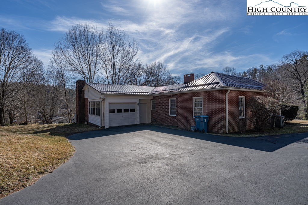 268 Farthing Street Boone, NC 28607 - Photo 4 of 30 a front view of house with yard and trees
