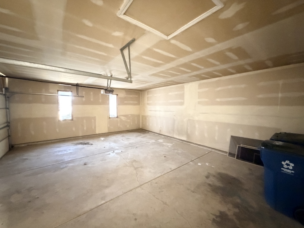 22503 State Street Steger, IL 60475 - Photo 14 of 20 a view of empty room